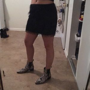 Glitter fringe black skirt